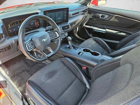 Used 2024 Ford Mustang Convertible image 9
