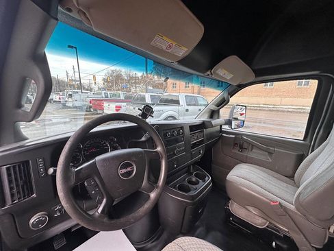 Used 2016 GMC Savana 3500 image 11