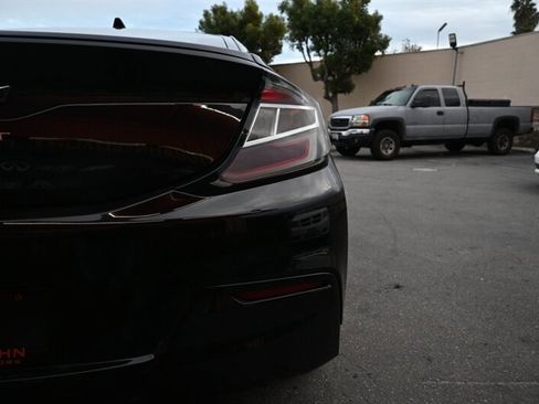 Used 2018 Chevrolet Volt LT w/ Comfort Package image 11