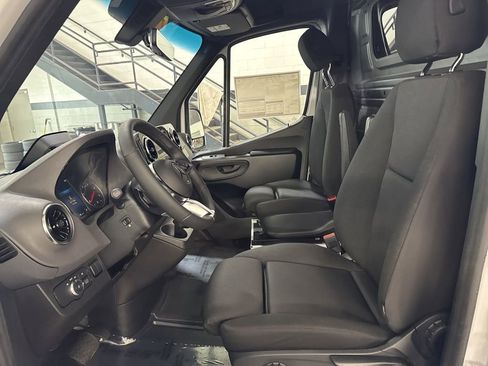 New 2026 Mercedes-Benz Sprinter 2500 image 14