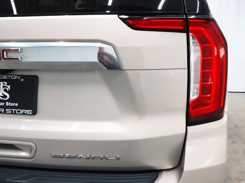 Used 2021 GMC Yukon Denali w/ Denali Premium Package image 54