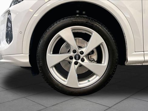 Certified 2025 Audi Q5 Premium Plus AWD/4WD image 11