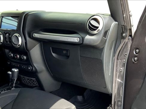 Used 2016 Jeep Wrangler Unlimited Sahara w/ Max Tow Package image 21