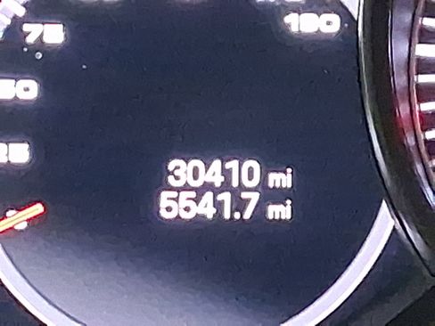 Used 2022 Porsche Cayenne S image 22