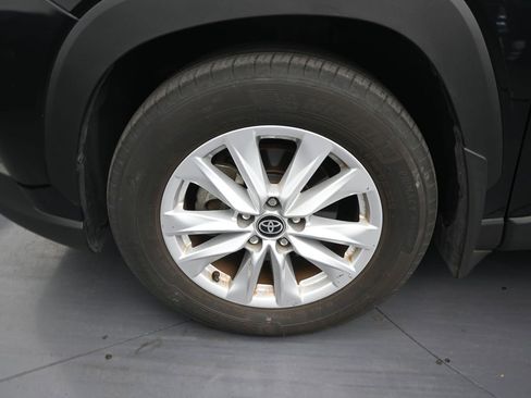 Used 2024 Toyota Corolla Cross LE FWD image 9