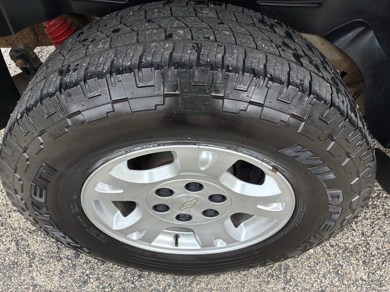 Used 2005 Chevrolet Avalanche Z71 w/ Preferred Equipment Group AWD/4WD image 26