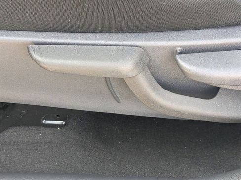 Used 2024 Nissan Kicks SR image 15