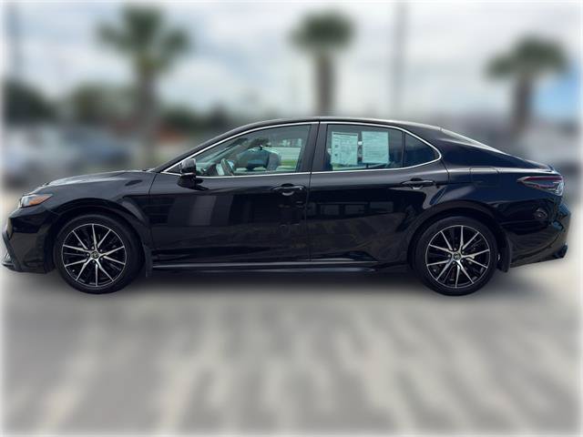 Used 2022 Toyota Camry SE FWD image 4
