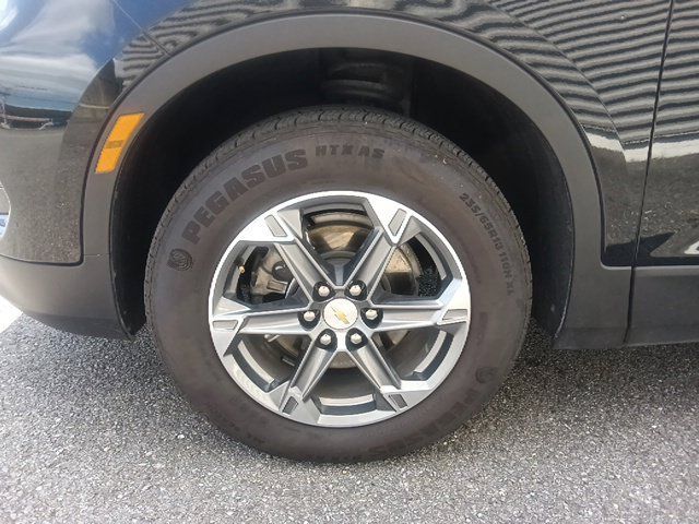 Used 2025 Chevrolet Blazer LT AWD/4WD image 10