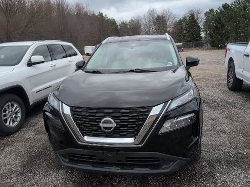 Used 2023 Nissan Rogue SL image 2
