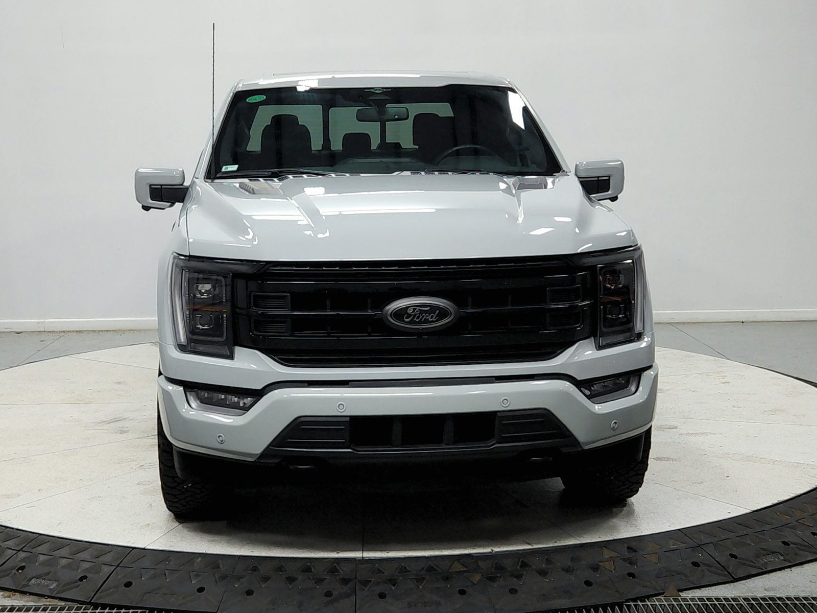 Used 2023 Ford F150 Lariat w/ Equipment Group 502A High AWD/4WD image 3