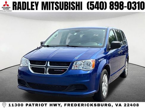 Used 2019 Dodge Grand Caravan SE w/ UConnect Hands-Free Group FWD image 1