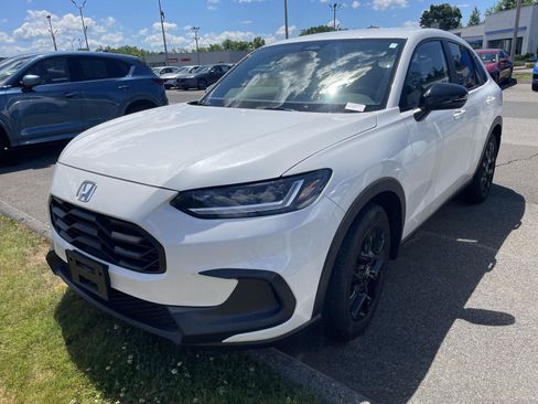 Used 2024 Honda HR-V Sport image 2