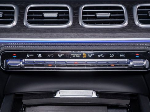 Certified 2025 Mercedes-Benz Maybach GLS 600 4MATIC image 24