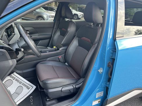 Certified 2025 Nissan Kicks SR FWD image 16