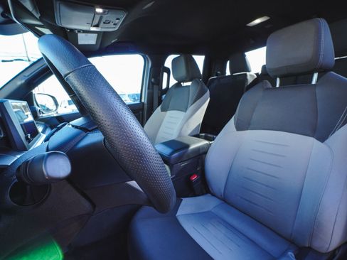 Used 2025 Toyota Tacoma TRD Off-Road image 32