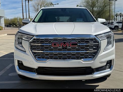 Used 2023 GMC Terrain Denali w/ Denali Premium Package image 5