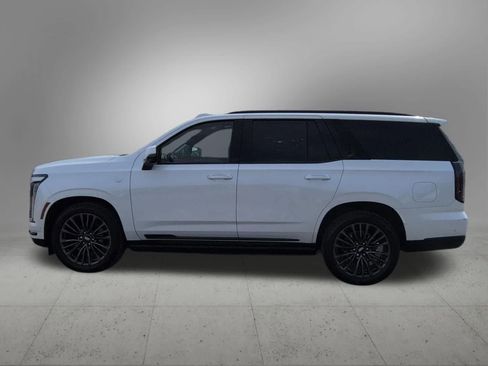 Used 2025 Cadillac Escalade Sport Platinum AWD/4WD image 3
