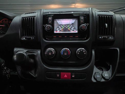 Used 2021 RAM ProMaster 2500 FWD image 25