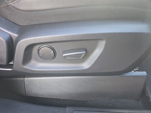 Used 2023 Ford Ranger Lariat w/ Tremor Off-Road Package image 33