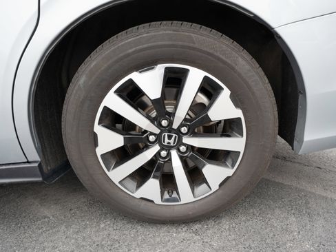 Certified 2025 Honda Odyssey EX-L image 30