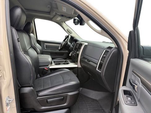 Used 2019 RAM 1500 Classic Warlock image 12