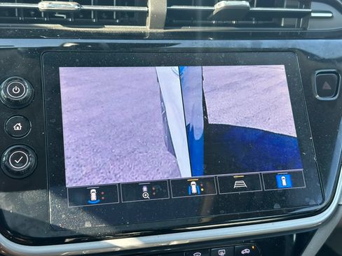 Used 2022 Chevrolet Bolt EUV Premier w/ Sun & Sound Package FWD image 30