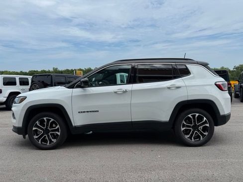 Used 2024 Jeep Compass Limited AWD/4WD image 6