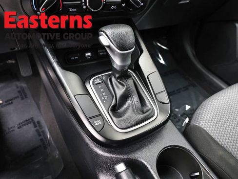 Used 2025 Kia Soul LX w/ LX Technology Package FWD image 13