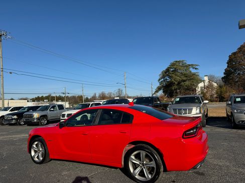Used 2018 Dodge Charger R/T image 3