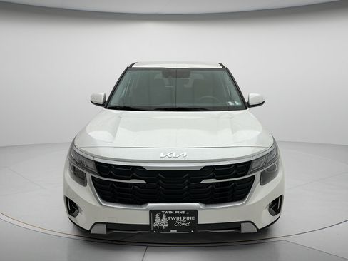 Used 2026 Kia Seltos LX AWD/4WD image 2