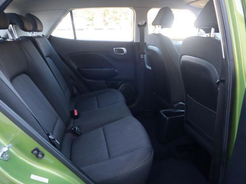 Used 2021 Hyundai Venue SE image 40