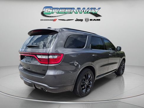 Used 2023 Dodge Durango GT RWD image 3