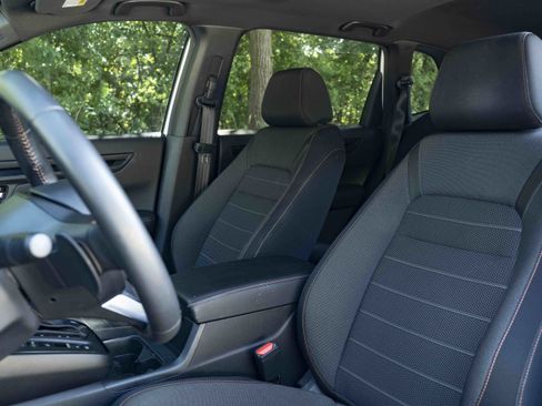 Used 2025 Honda CR-V Sport image 17