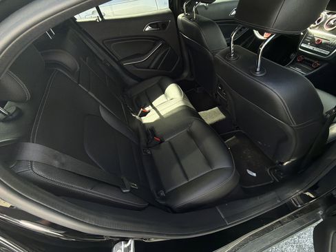 Used 2018 Mercedes-Benz GLA 250 4MATIC image 8