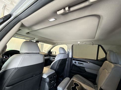 Used 2024 Honda Pilot Touring image 16