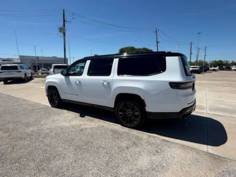 Used 2024 Jeep Grand Wagoneer L Series II w/ Quick Order Packagew 28T image 3