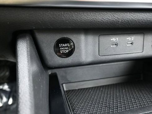 Used 2025 Nissan Rogue SV AWD/4WD image 22