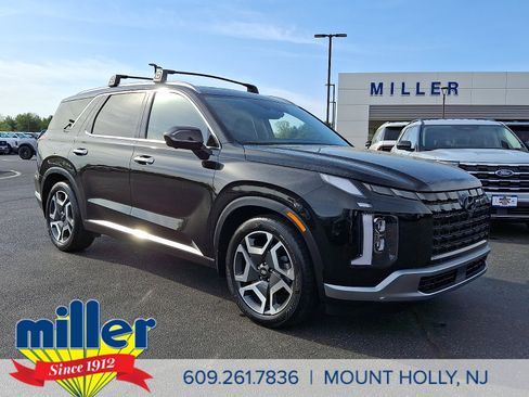 Used 2023 Hyundai Palisade Limited image 1