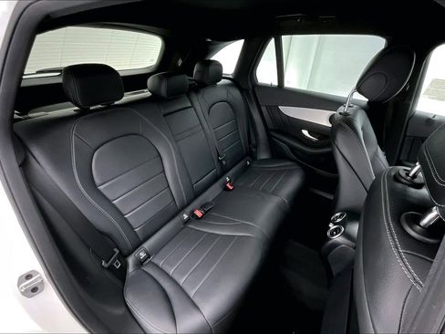 Used 2021 Mercedes-Benz GLC 300 image 17