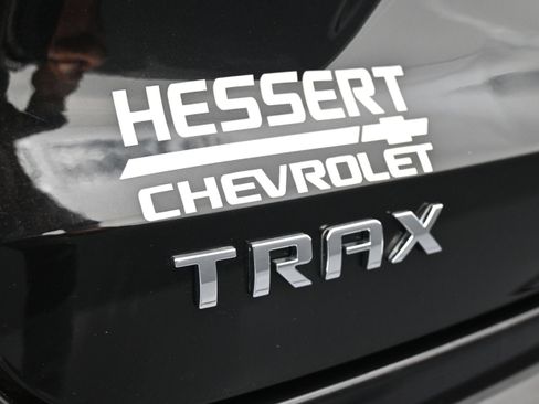Used 2025 Chevrolet Trax LS w/ LS Convenience Package FWD image 27