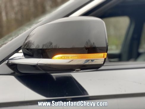 Used 2024 Jeep Grand Cherokee L Limited w/ Luxury Tech Group II image 11