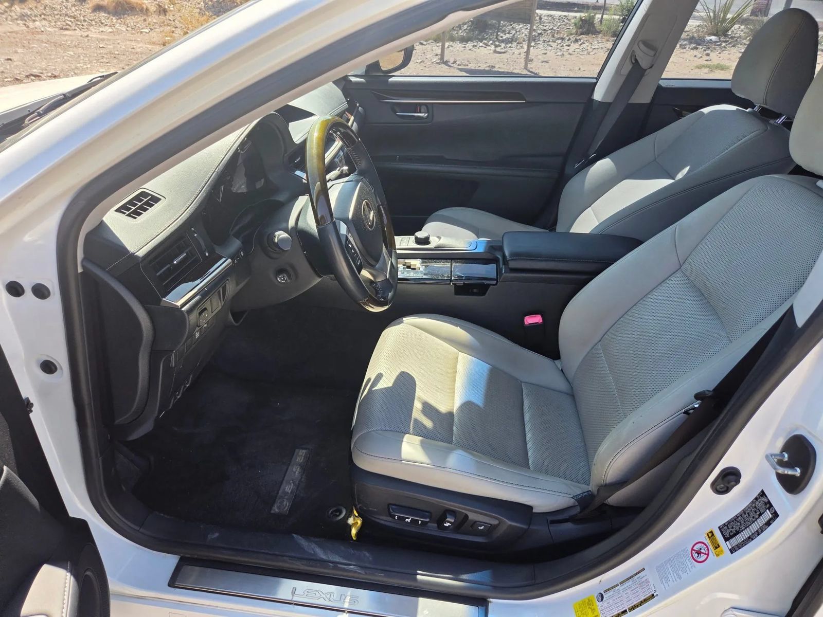 Used 2014 Lexus ES 350 w/ Premium Package FWD image 10
