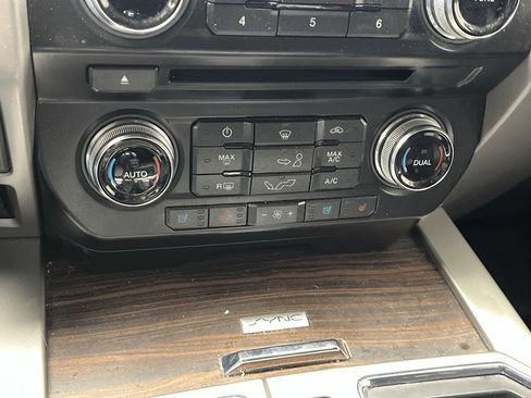 Used 2016 Ford F150 Lariat w/ Equipment Group 502A Luxury image 23