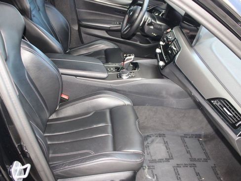 Certified 2023 BMW M5 image 35