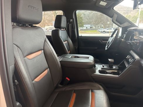 Used 2022 GMC Sierra 1500 AT4 w/ AT4 Premium Package image 17