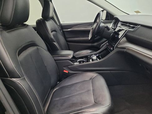 Used 2022 Jeep Grand Cherokee L Limited image 21