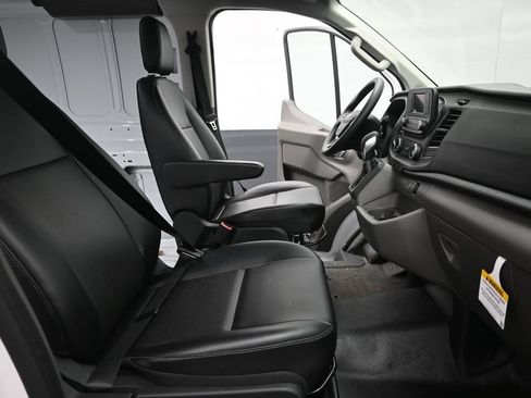 Certified 2025 Ford Transit 150 Low Roof AWD image 12