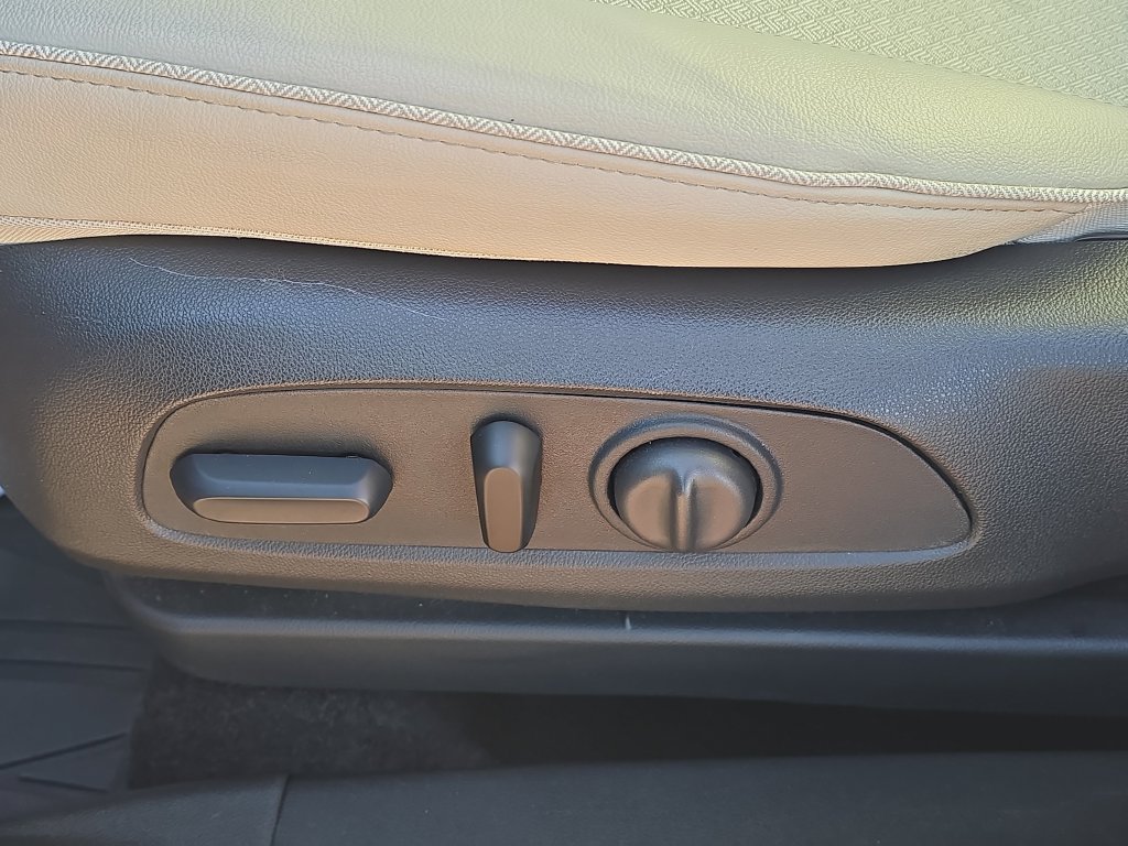 Used 2024 Buick Encore GX Preferred w/ Comfort Package FWD image 7