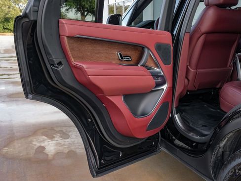 Used 2024 Land Rover Range Rover SE image 94